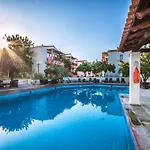 Rigas 3* Skopelos stad