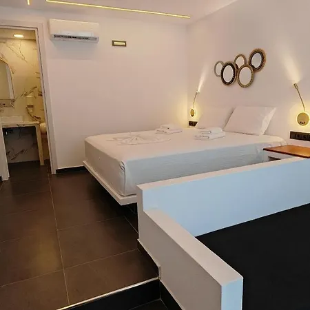 Lägenhetshotell Rigas By Ghh Skopelos stad