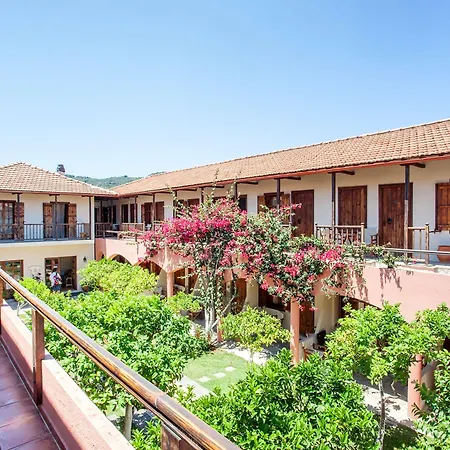 Rigas Lägenhetshotell Skopelos stad